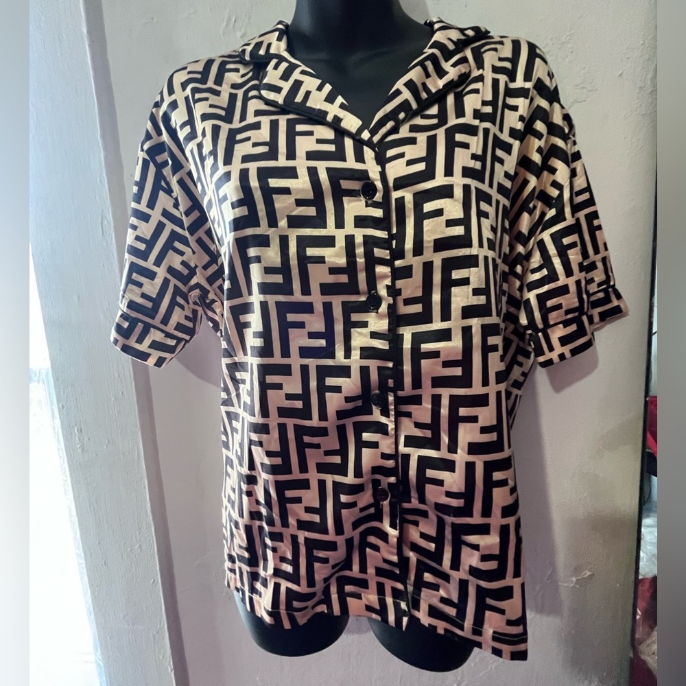 Silk Fenty like button down top